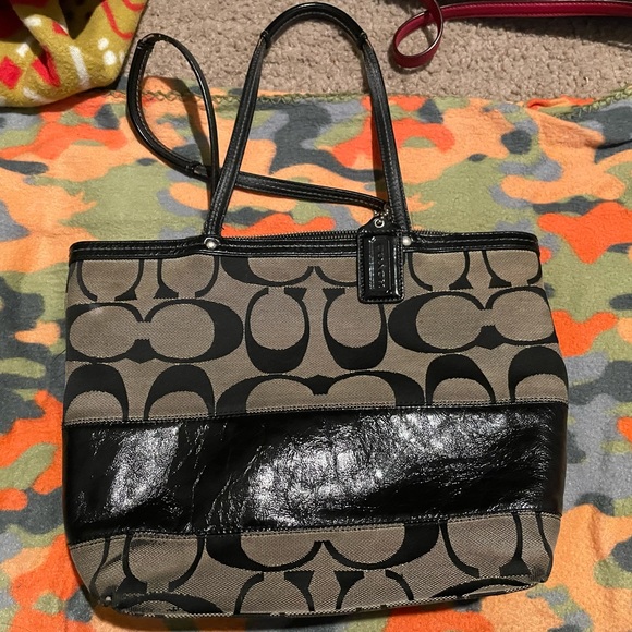 Coach Bag - Picture 1 of 2